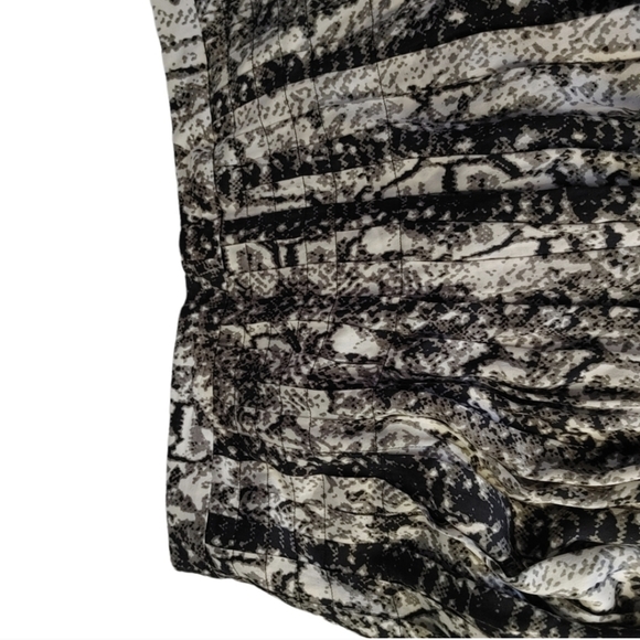 St. John Snake Skin Print Silk Pleated Skirt & Blouse Set - Picture 11 of 15